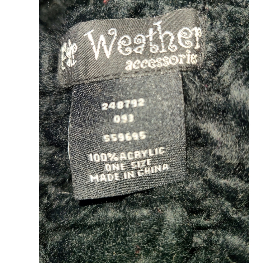 FAIR WEATHER ACCESSORIES BLACK KNIT OBLONG SCARF - Picture 5 of 5